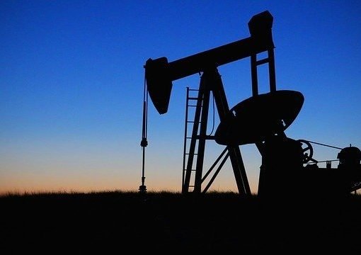 Precio del petróleo el más bajo en 18 años