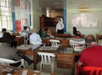 Gobierno departamental atiende inquietudes de la comunidad educativa