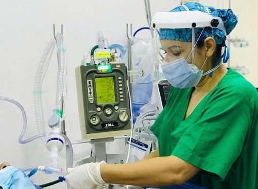 Volverá toque de queda obligatorio a ciudades con alta ocupación UCI