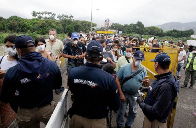 1.7 millones de venezolanos serán regularizados en Colombia