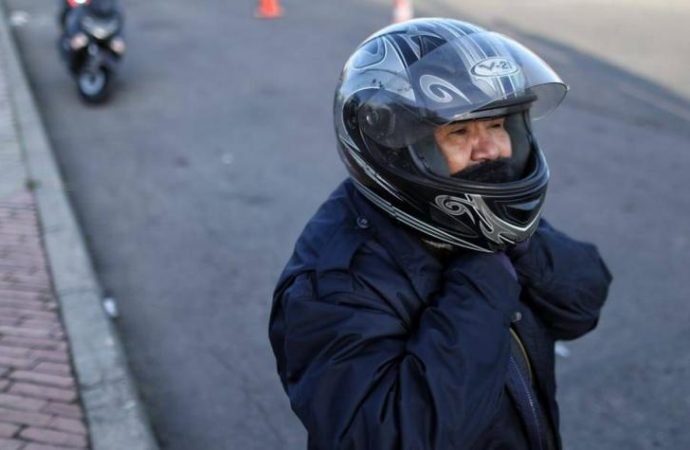 Motociclistas que no usen casco reglamentario serán sancionados