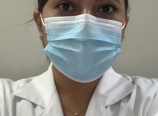 La medica Gloria Zambrano recibirá la primera dosis de la vacuna contra el COVID-19 en el Hospital Local