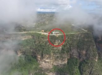 Hombre cae a un abismo del Chicamocha por salvar  a joven mujer tras colapso de mirador