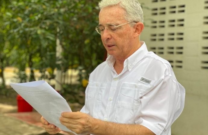 CRÓNICA DE GARDEAZÁBAL, LA DINASTIA URIBE