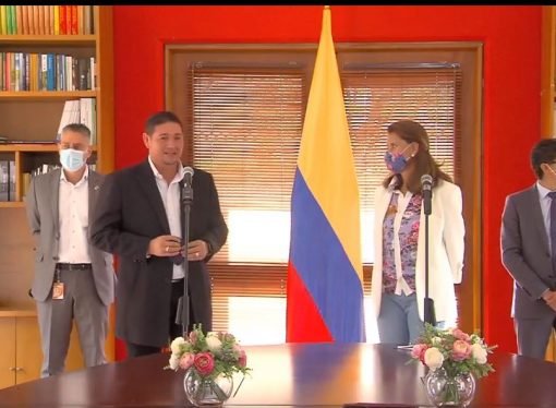 Gobernador, participó de adjudicación de Mega Obras.