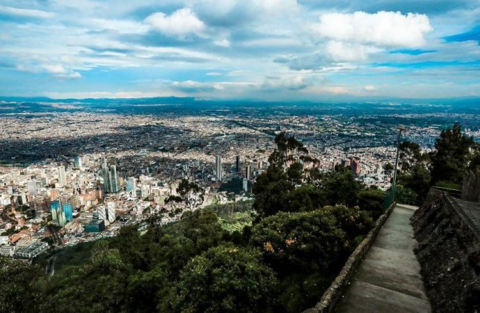 Alerta Roja General en Bogotá por elevado número de casos COVID-19