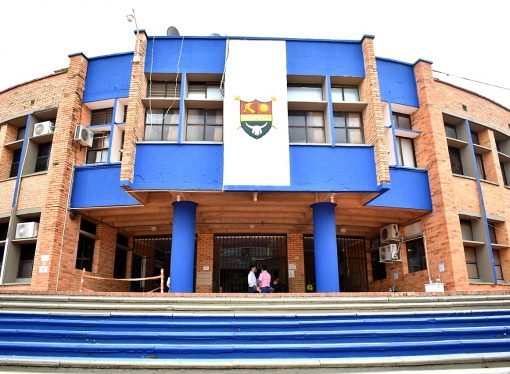 Ciudadano intento lanzarse del segundo piso de la Alcaldía de Yopal