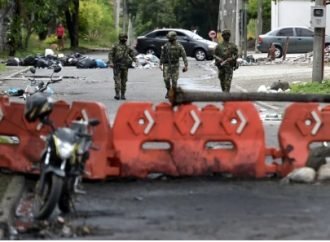 Fuerza pública debe ser contundente contra los vándalos y respetar las marchas pacíficas: MinDefensa