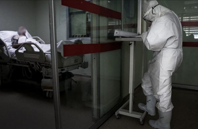 Cifra de fallecidos en el país continúa al borde de los 600