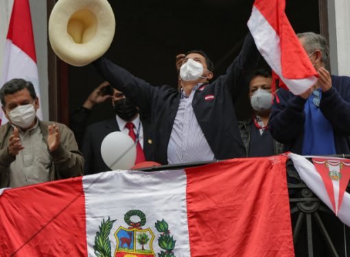 Proclaman a Pedro Castillo como presidente electo de Perú