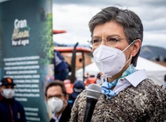 Bogotá supera Alerta Roja General, pero hay que vacunarse y no bajar la guardia