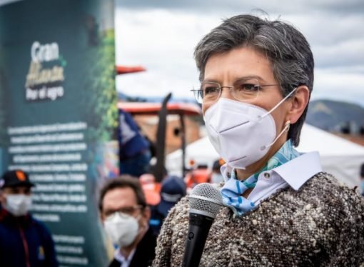 Bogotá supera Alerta Roja General, pero hay que vacunarse y no bajar la guardia