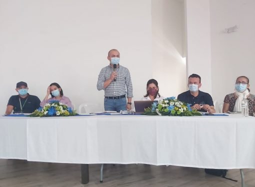 Capresoca realizó mesa de trabajo con usuarios de Monterrey