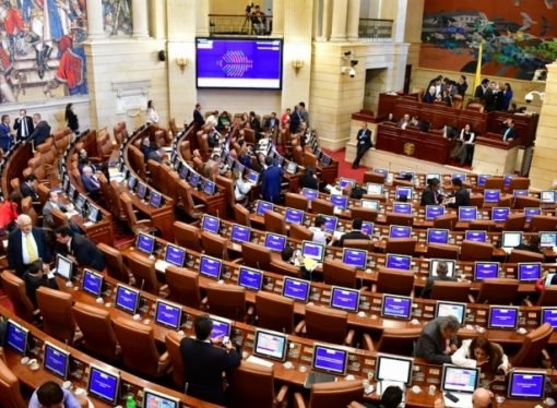 Entró en vigencia reforma que otorga 16 curules de paz