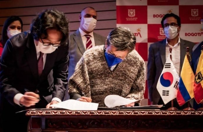 Bogotá recibe donación de la República de Corea para la atención poscovid
