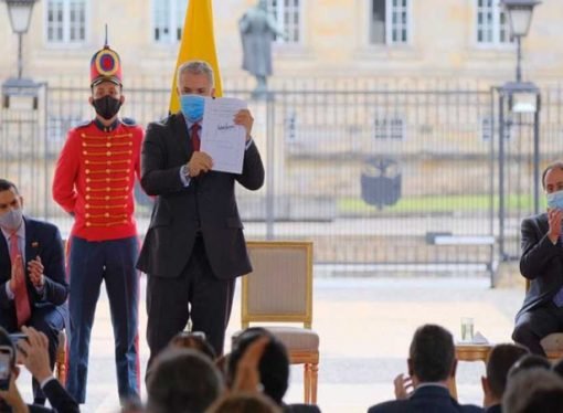 Duque asegura reforma tributaria no fue “pupitreada”