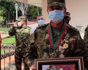 Atentado con carro bomba en Paz de Ariporo fue planeado desde Venezuela, según saliente comandante de la VIII División