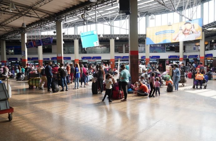 130.000 pasajeros saldrán de terminales terrestres de Bogotá