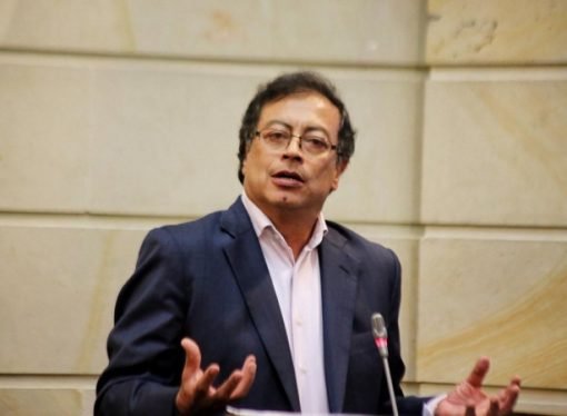 Petro insiste en reunión de Pacto Histórico y C. Esperanza