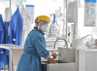 Se dispararon contagios diarios de covid: 23.039 este jueves