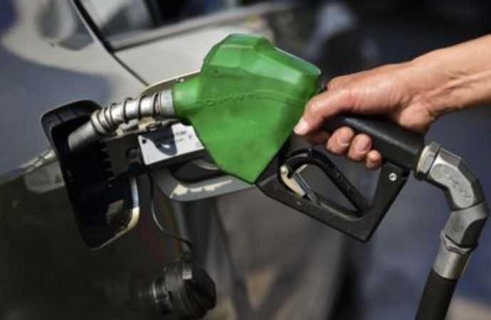 Apartir del 1 enero  Subió la gasolina y el diésel en el país