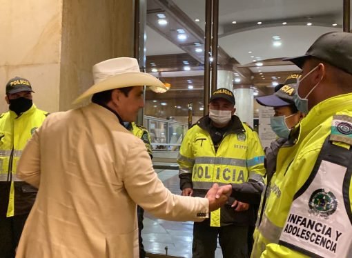 Candidato al Senado propone que ejército y policía puedan votar