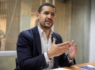 CRÓNICA DE GARDEAZÁBAL, MINISTRO BOCÓN Y BUSCAPLEITOS