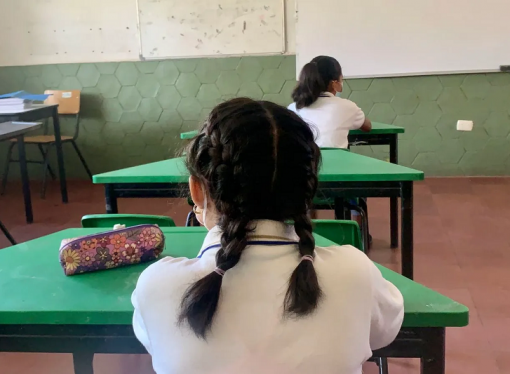 Estudiantes sin agua en sus planteles