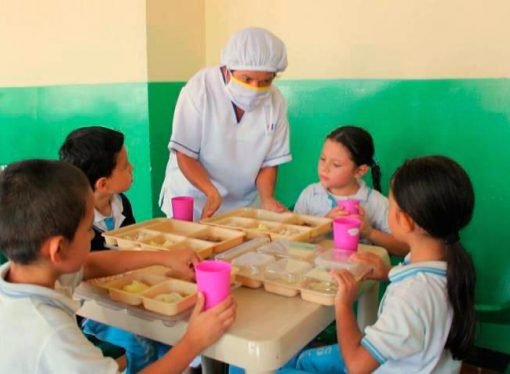 El PAE en el Huila sería contratado por la Federación de Padres