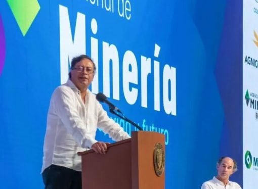 CRÓNICA DE GARDEAZÁBAL, HILDEBRANDO ALUMBRA A PETRO