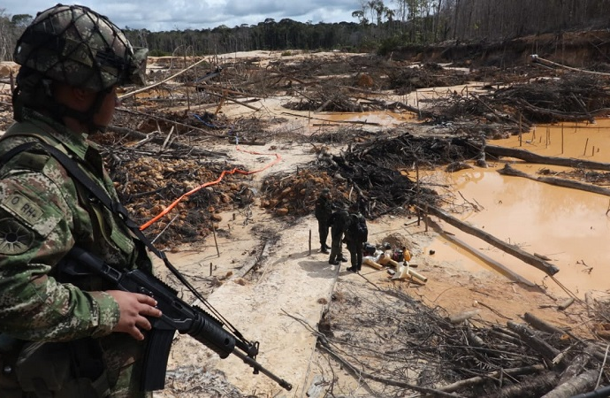 Autoridades desmantela mina ilegal en selvas de Guainía
