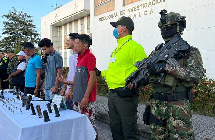 Capturados cinco presuntos guerrilleros en Arauca