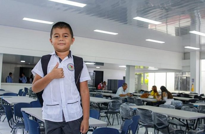 Colegio Carlos Lleras Restrepo estrenó restaurante escolar