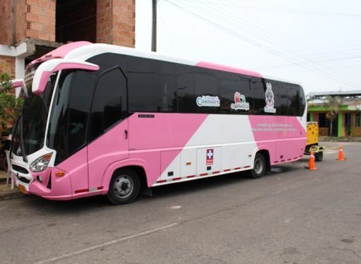 Con bus rosa Capresoca EPS, ofrece mamografías a sus usuarias