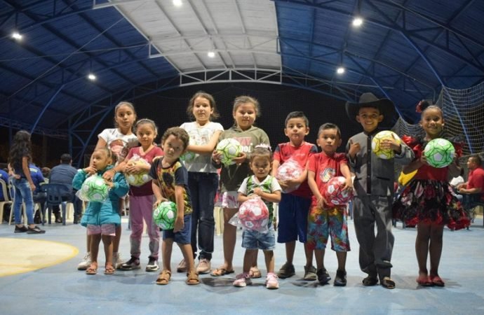 25 canchas modernizadas con iluminación LED en Yopal