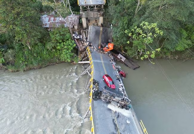 LA AUTOPISTA TRAGONA, Crónica de Gardeazábal