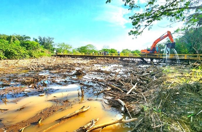 Puente en Maní a punto de colapsar