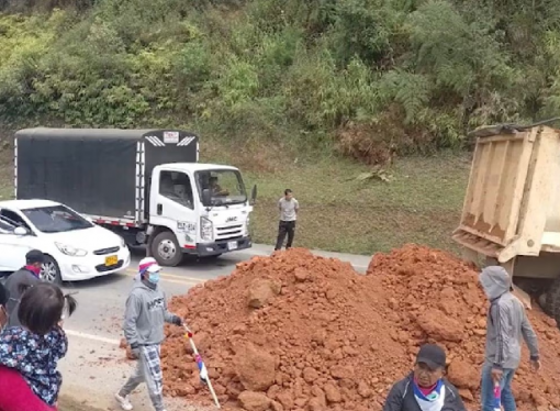 BLOQUEOS, PURA JODA DE MINORÍAS, Crónica de Gardeazábal