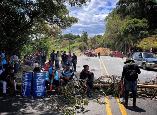 ESTAMOS BLOQUEADOS, Crónica de Gardeazábal