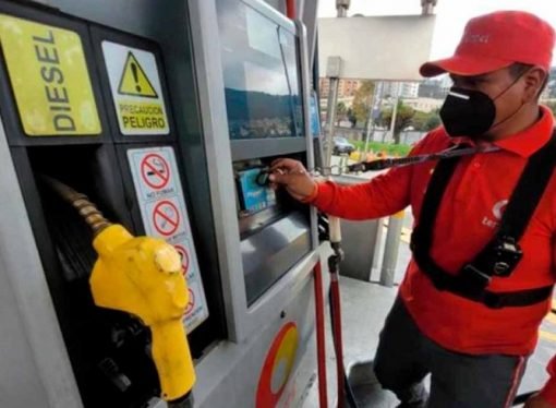 SUBE LA TEMPERATURA Y CUELGAN UNIFORMES, Crónica de Gardeazábal