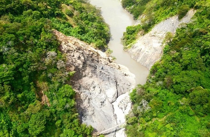 Monitoreo a río cravo sur en vereda Óchica