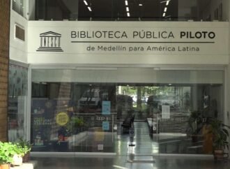 LA BIBLIOTECA PILOTO SE DESMORONA, Crónica de Gardeazábal