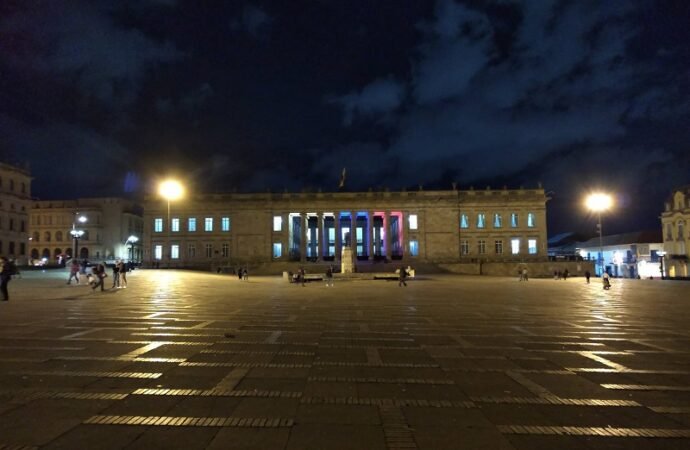 DE CUANDO EL FANTASMA DE UN POLICIA “PRESTABA GUARDIA” EN EL CONGRESO