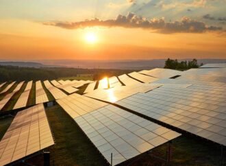 Chalecos solares para combatir el calor en la Expo Osaka 2025